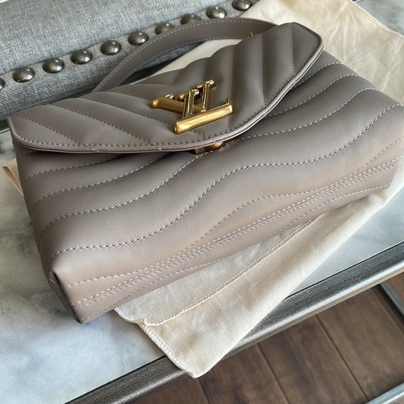 Louis Vuitton New Wave Chain Bag Taupe - Picture 6 of 10